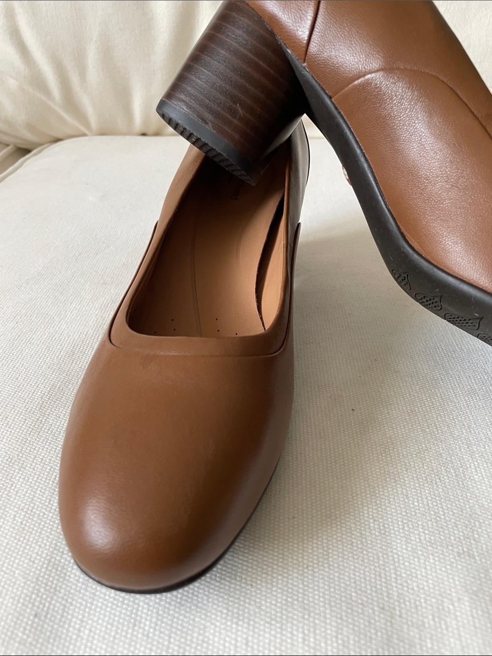 Clarks Brown Round-Toe Block Heel Pumps - Picture 3 of 9